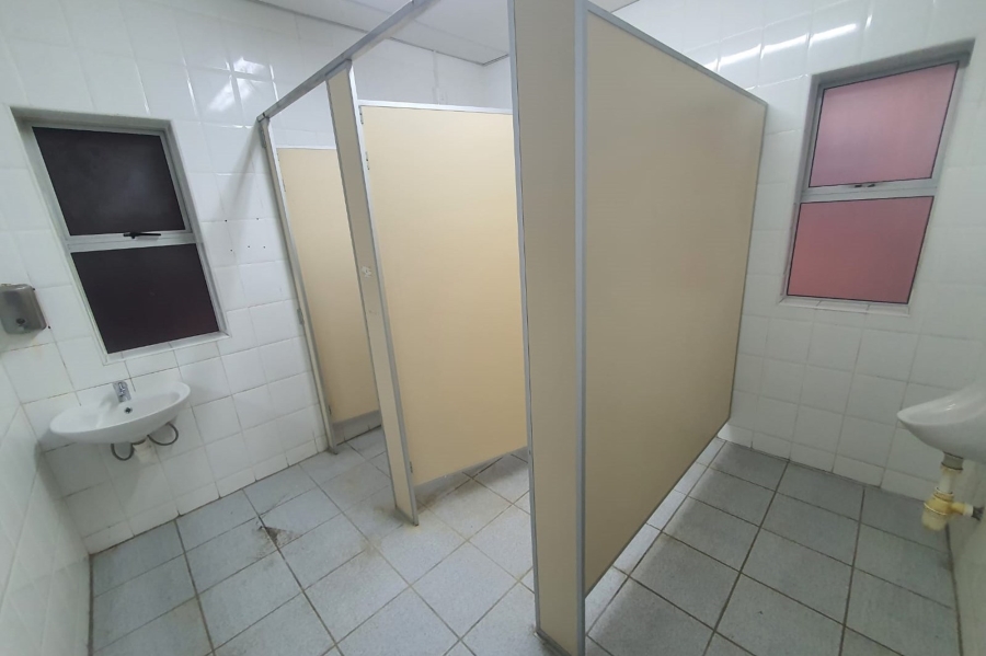 To Let commercial Property for Rent in Walmer Eastern Cape